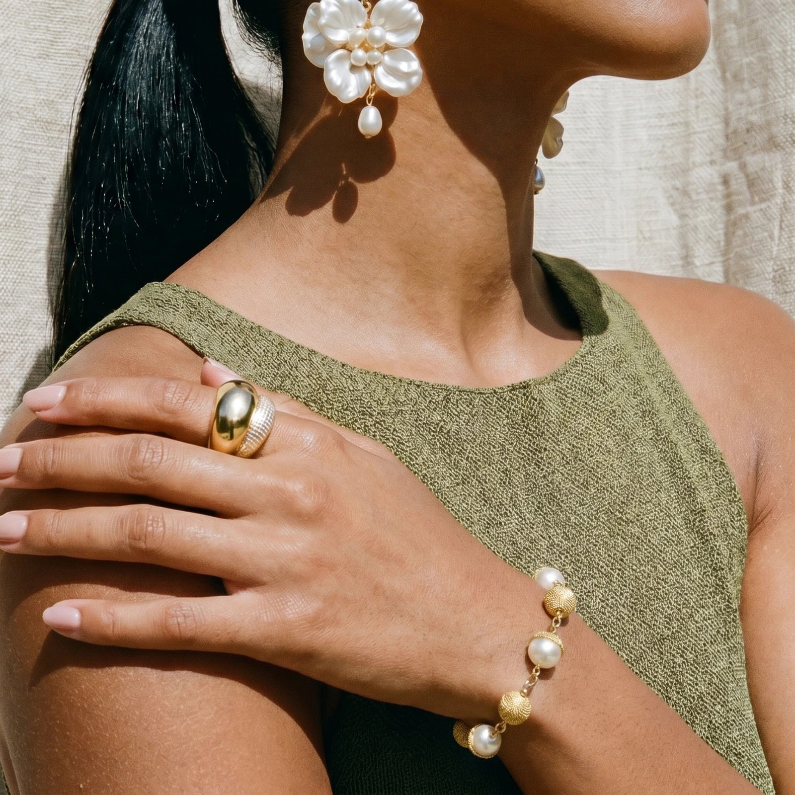 Golden Mesh Pearl Bracelet | Mila & Co.